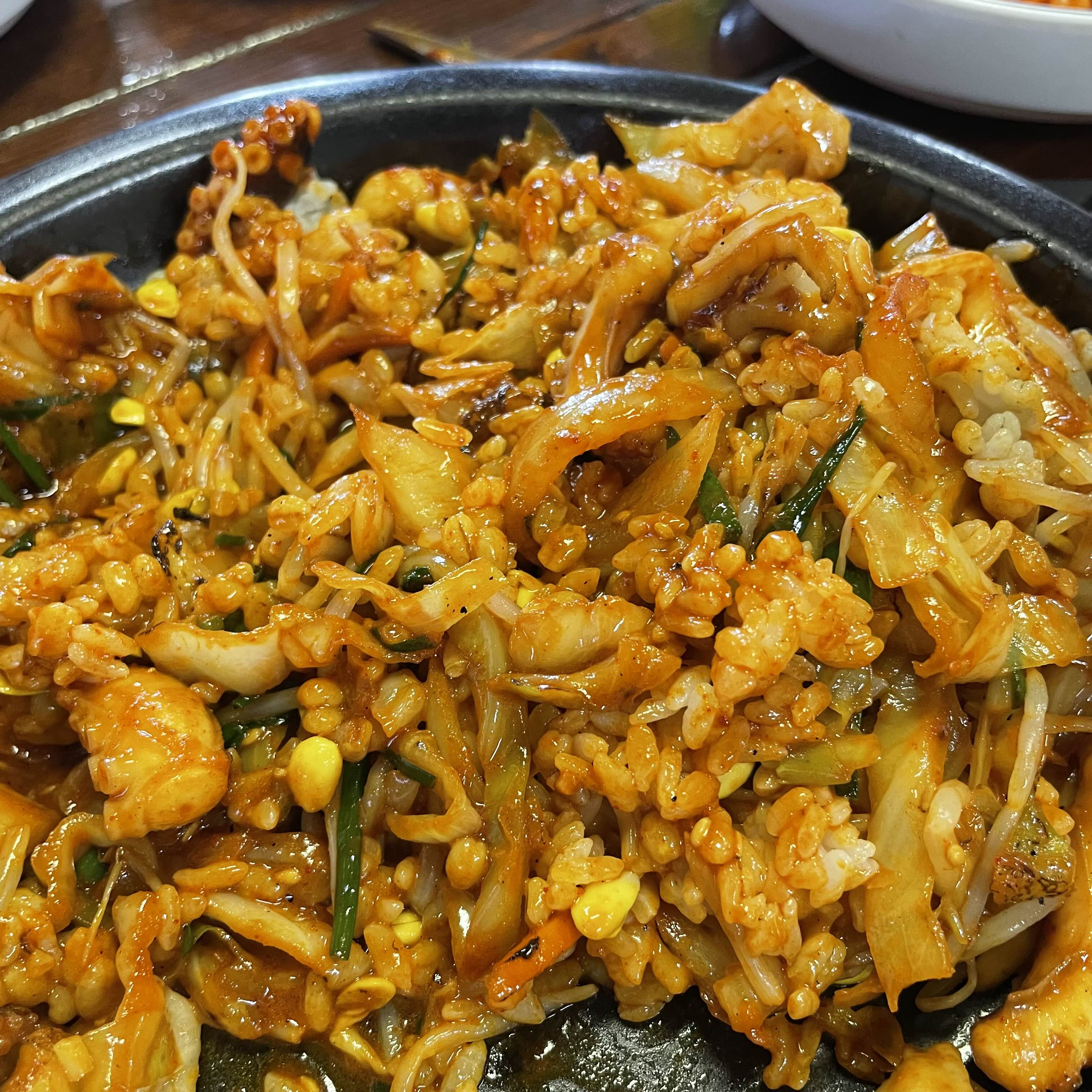몽촌토성 보리밥 손칼국수 낙지덮밥