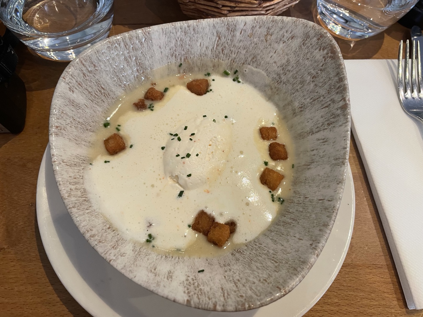 Au Bourguignon du Marais 컬리플라워 스프