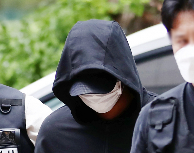 "잘 기억나지 않는다"던 인하대 사건 남학생, 피해자 끌고 3층 올랐다
