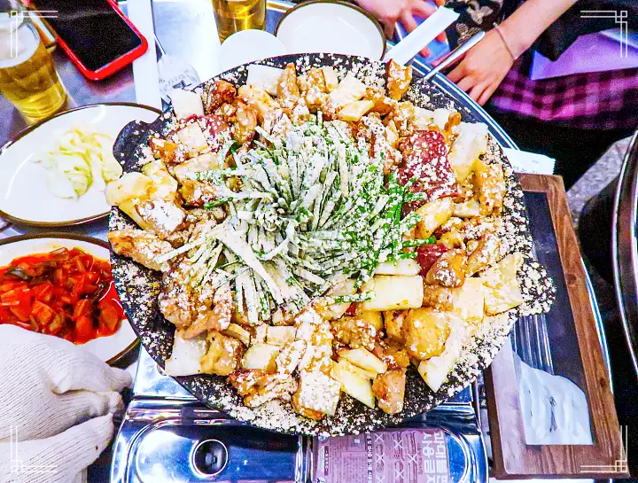 강남역 가게 곱창 구이 마늘 가루 눈 내린 곱창 대파김치 맛있으면 0칼로리 맛집 추천