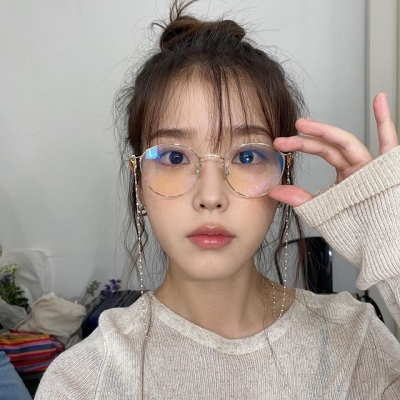  아이유 1억뷰 에잇 가사 노래듣기