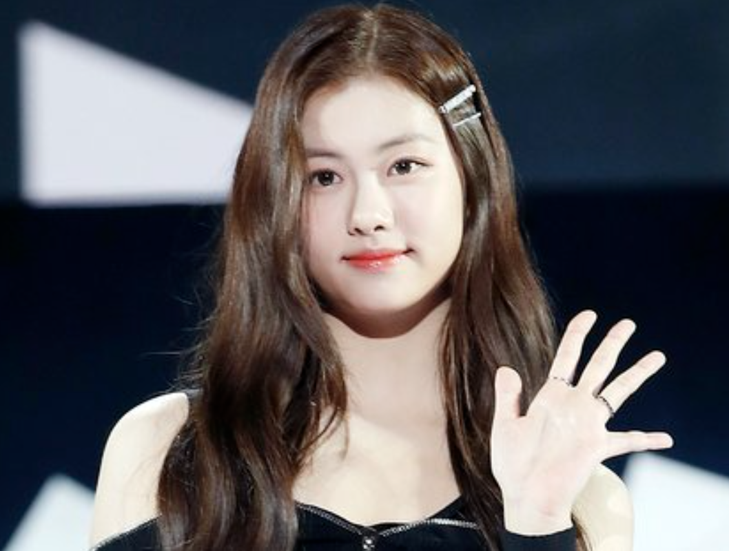  르세라핌 김가람 나이 키 학력 데뷔 활동 MBTI 프로필 - 학폭 논란