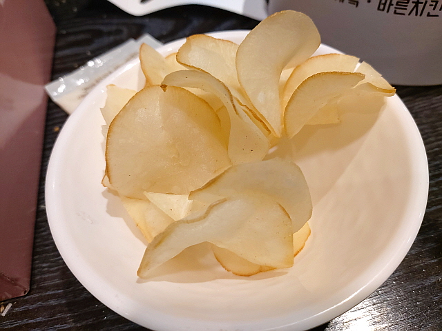 바른치킨 감자칩