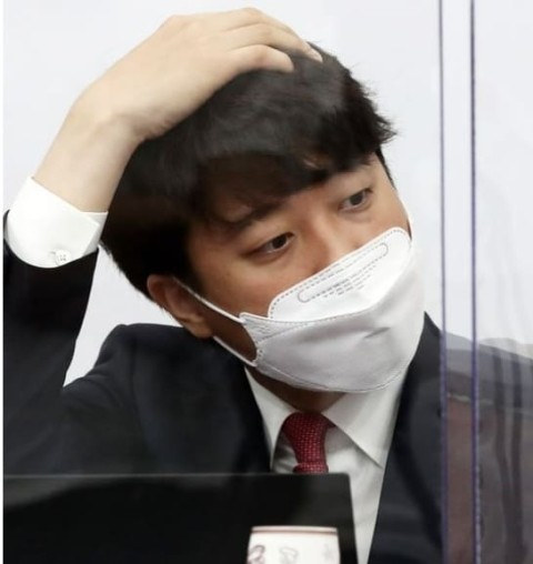  "성접대 상납 뇌물수수 범죄자 '이준석' 더 이상 도망 갈 곳이 없다"