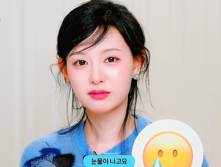 더쿠 - 김지원은 어쩜 이렇게 예쁘지