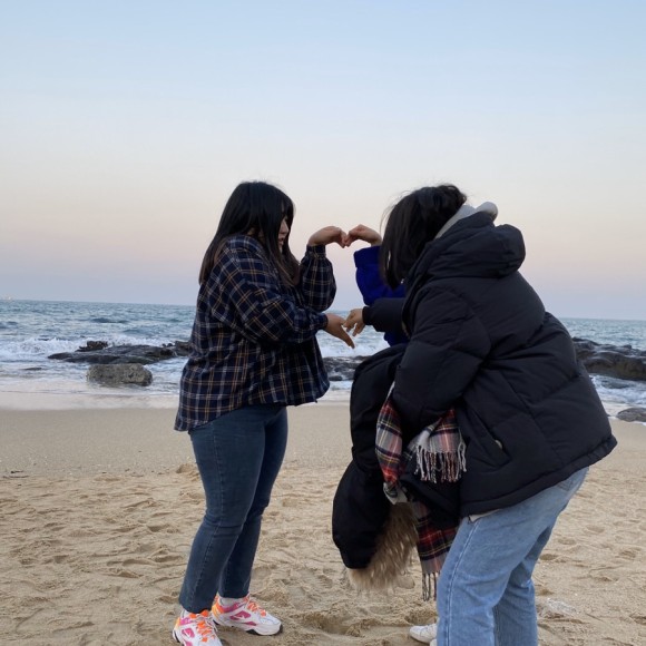 손하트 못 해서 답답한 도염..ㅋㅋㅋㅋ) 강릉여행 강문해변●분홍빛 하늘 보면서 물멍때리기(응스 9