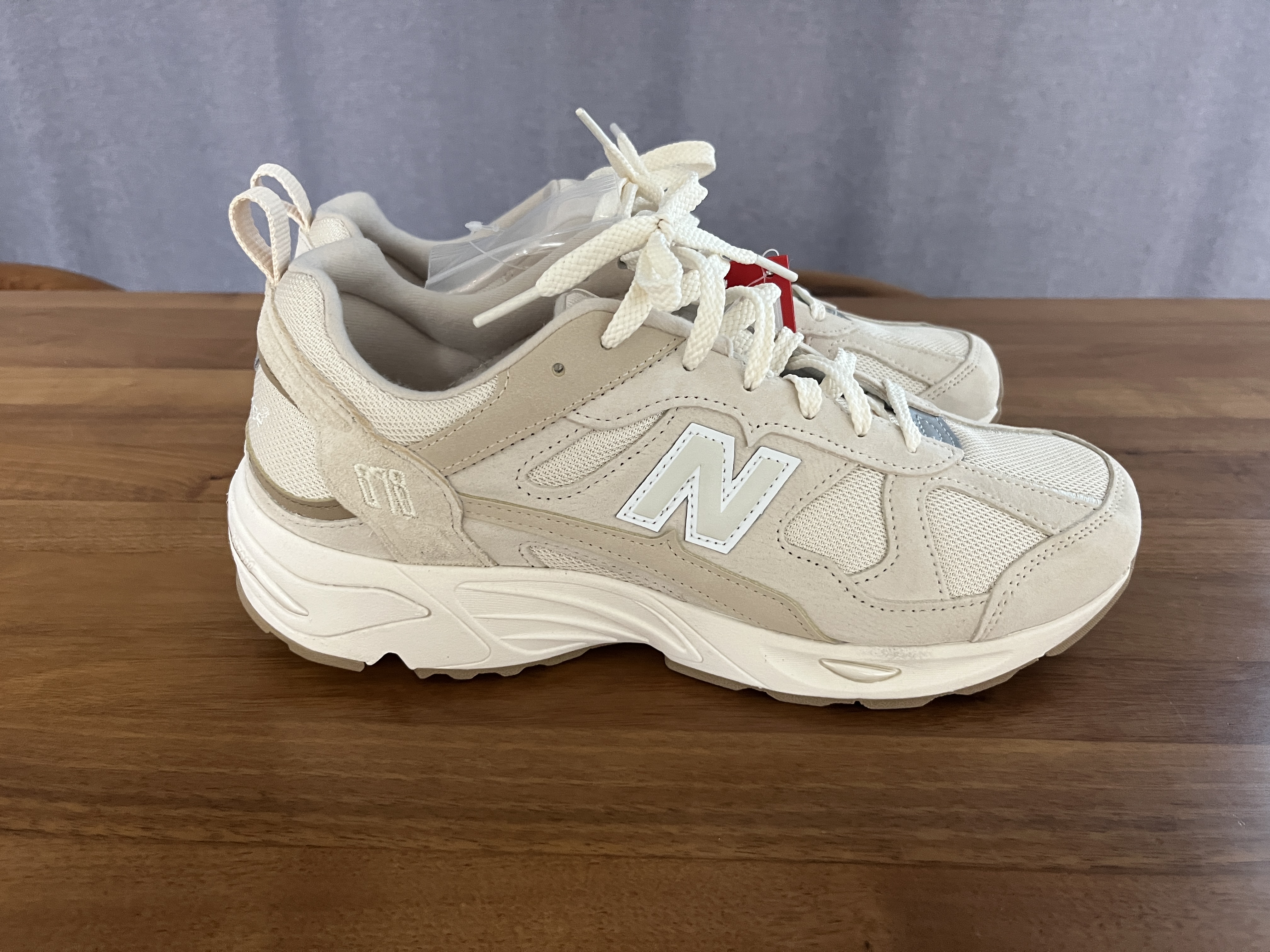 뉴발란스878