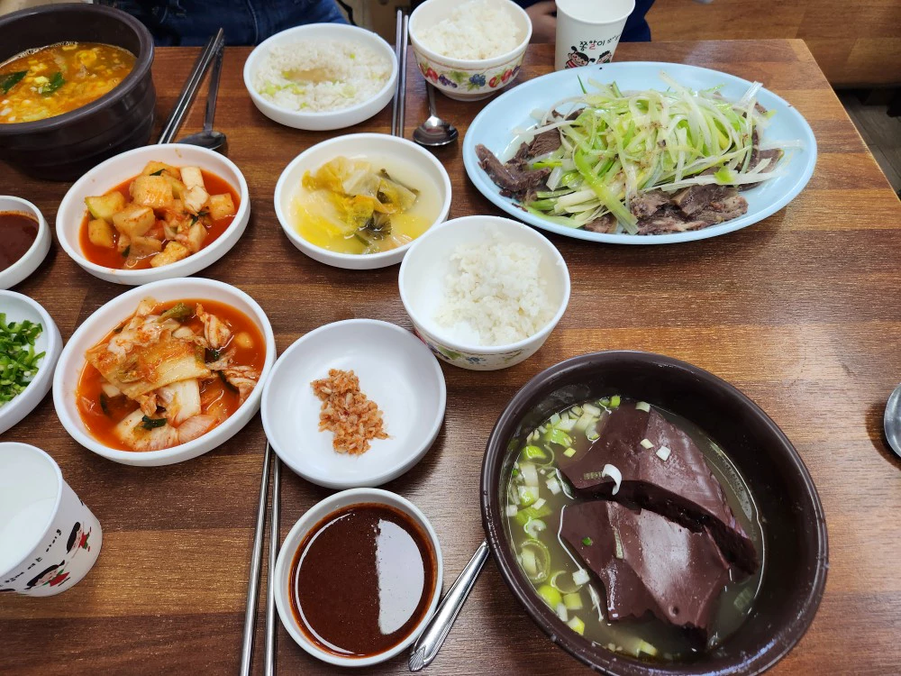 백종원 국밥거리 가게 음식