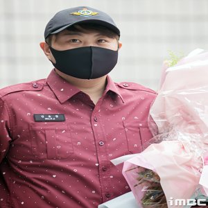 사회복무요원으로 군 복무 중인 김호중 사진 