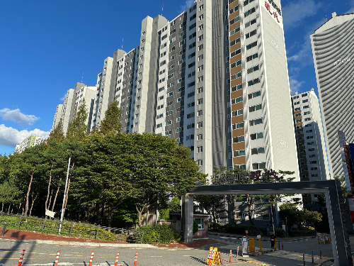 광교상현마을현대 정문