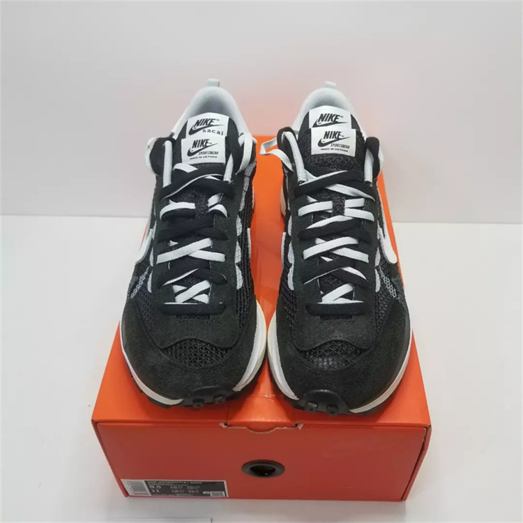  [NIKE] 나이키 X 사카이 페가수스 베이퍼 플라이 블랙 CV1363-001 남녀공용