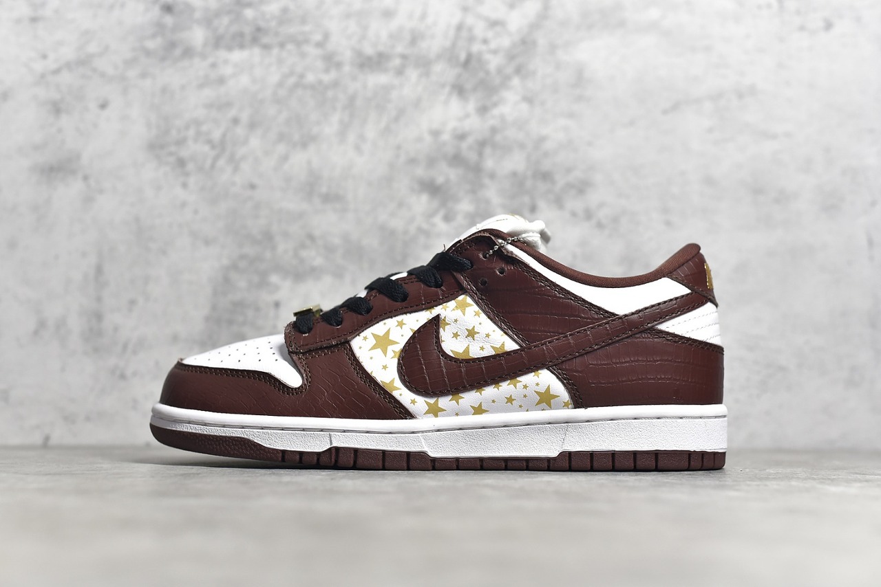  [NIKE x SUPREME] PK 나이키 X 슈프림 SB 덩크 로우 바크루트 브라운 BARKROOT BROWN DH3228-103