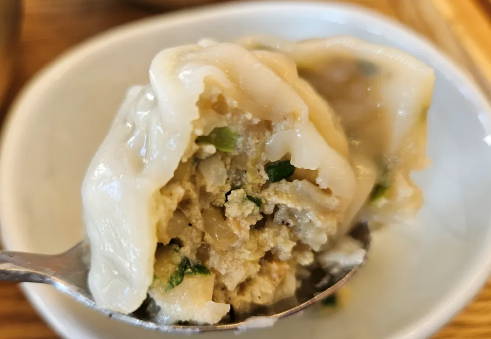 성북구-성북동-비빔밥-떡만둣국-만두속