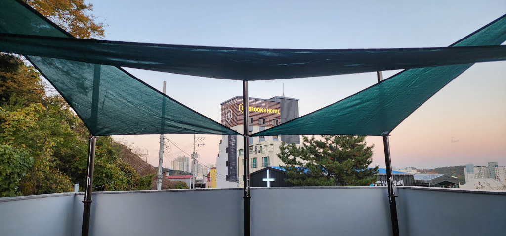 옥상에 그늘막 설치 완료 시공사례 후기 세이드하우스