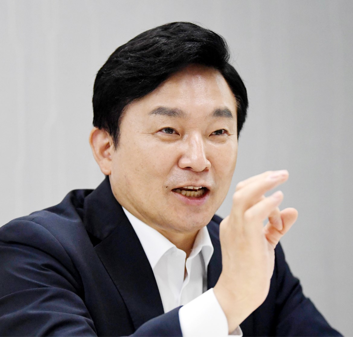  원희룡 상습 교통 법규 위반 과태료, 주정차 위반, 버스정용차로 통행 위반, 장애인 주차구역 위반, 편의 증진보장 위반.