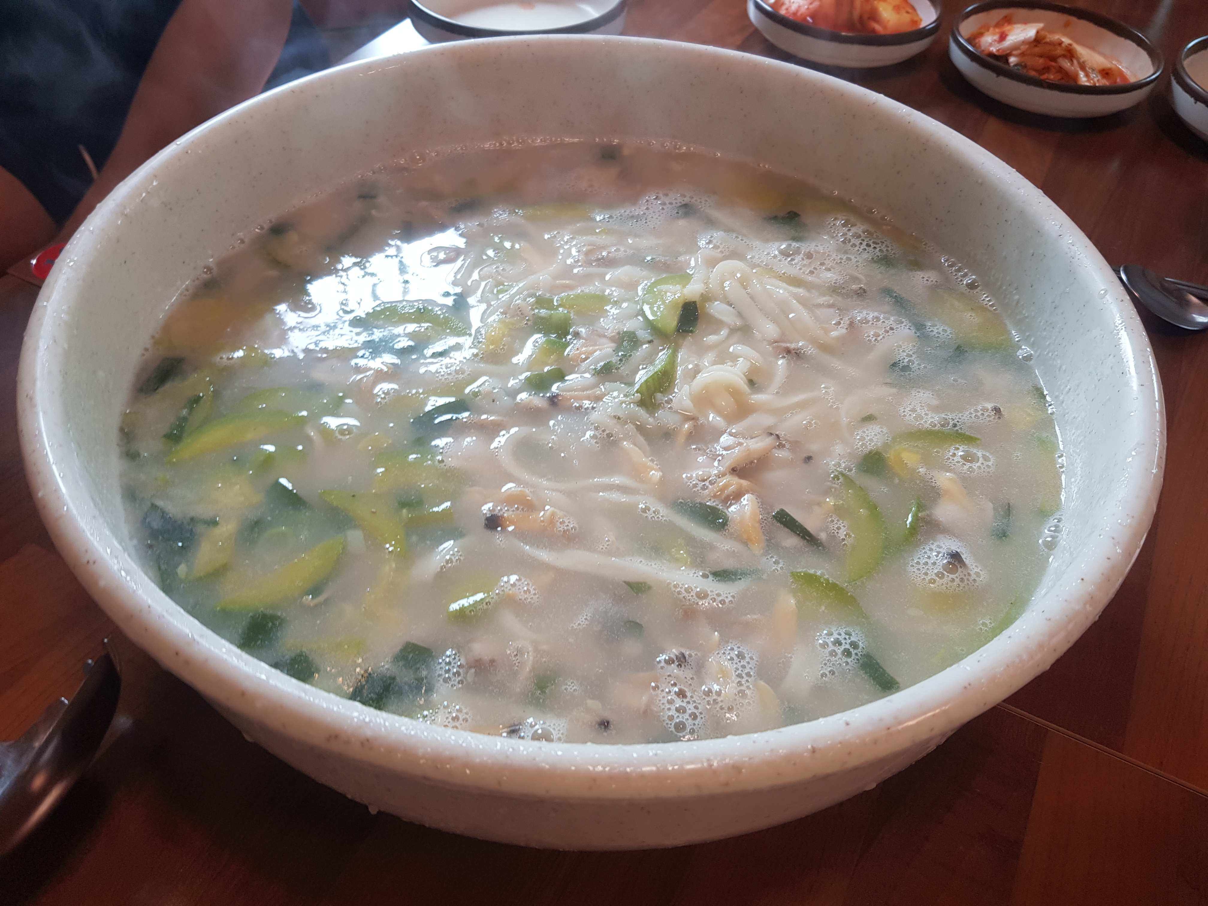  정쉡의맛집 (선재도) 바람의 마을 바지락칼국수&해물파전