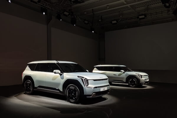 기아가 대형 전기 스포츠유틸리티차량(SUV) 모델인 &#39;EV9&#39;