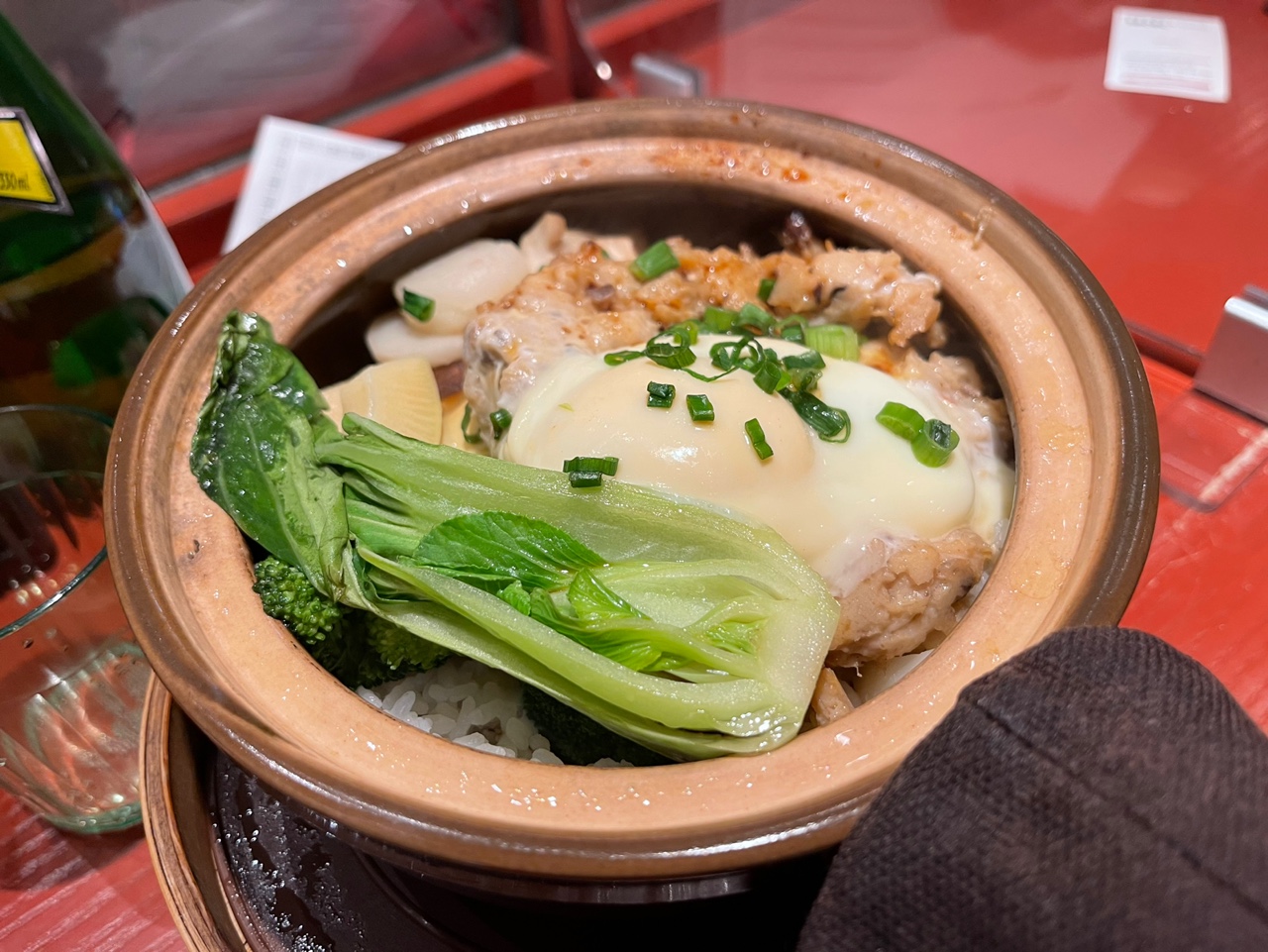  육즙 가득한 딤섬과 홍콩식 솥밥 맛집, 호우섬 여의도 더 현대서울 추천!