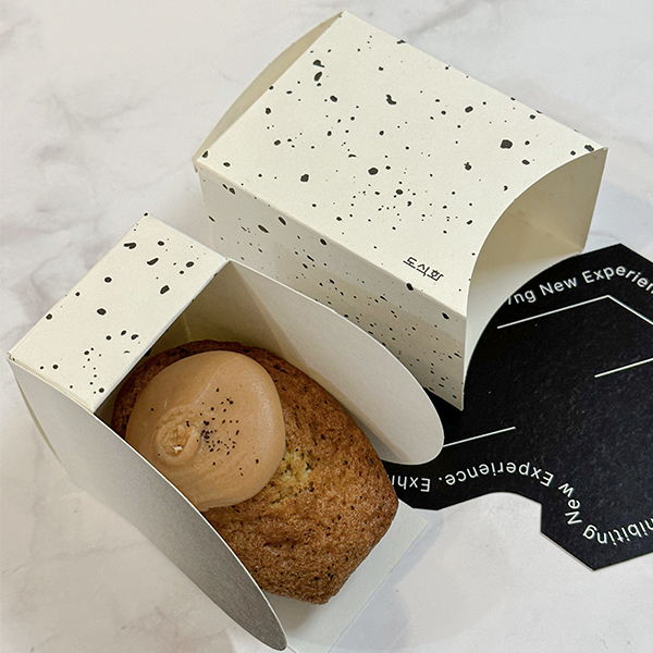 홍대 도식화 마들렌 포장 사진 2