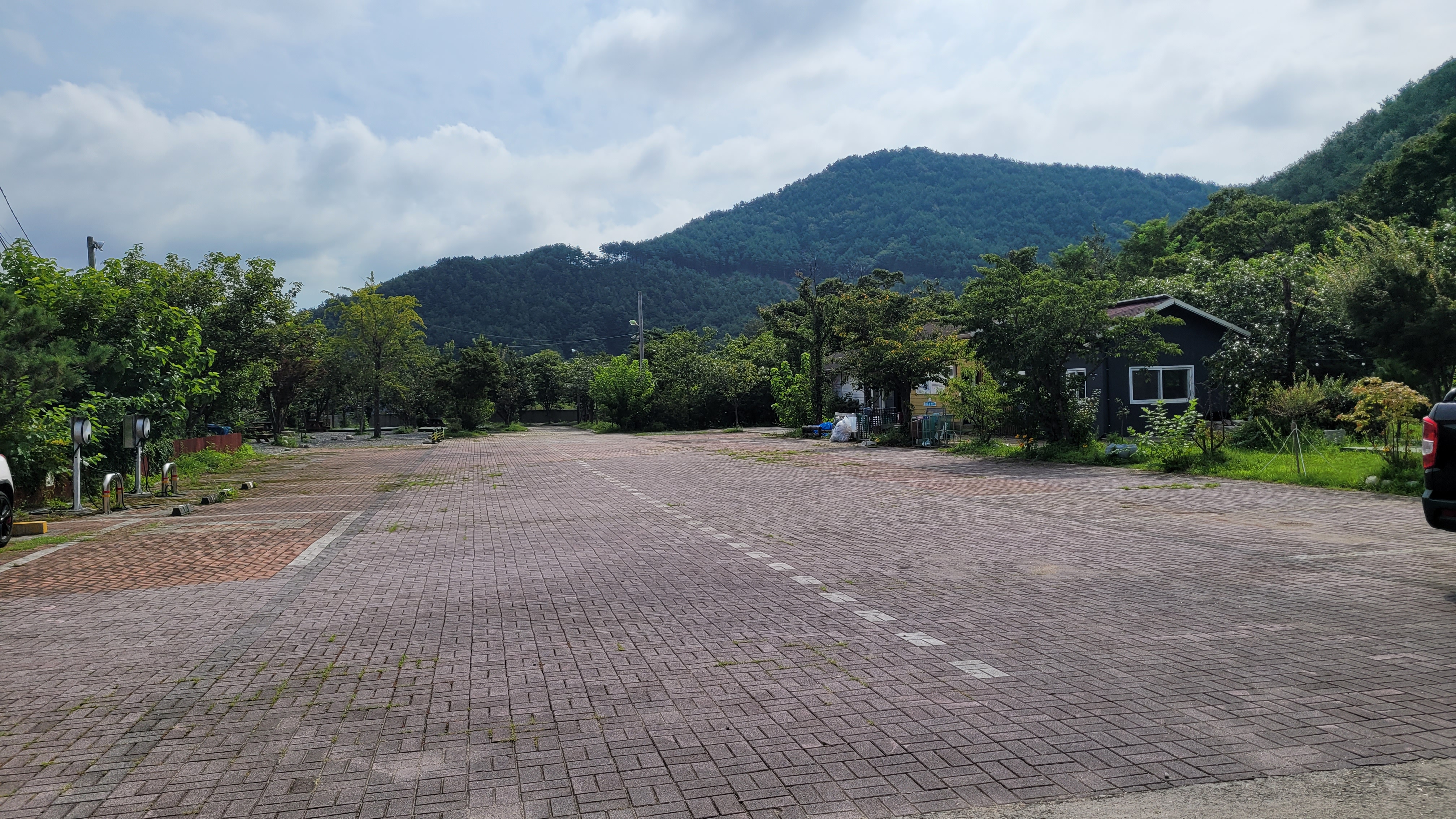 양양 고인돌캠프 주차장