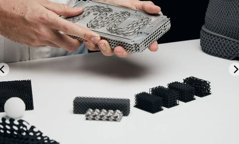 [파리 패션위크] 디올의 새로운 3D 프린팅 슈즈 VIDEO: Dior reveals a detailed look at its newly unveiled set of 3D-printed shoes