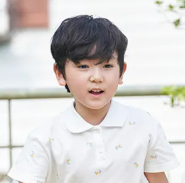 강건우 역 (이준) - 수현의 6살 아들