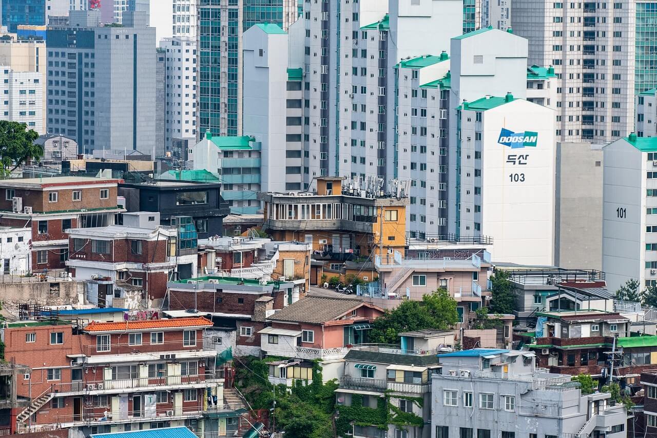 서울 아파트 vs 지방 부동산, 지금 어디에 투자해야 할까?