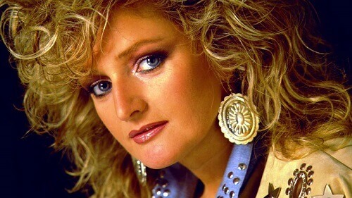 Bonnie-Tyler---Total-Eclipse-Of-The-Heart