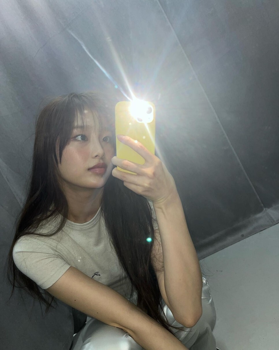  "나는 아이돌.." 새 회사 찾은 츄, 짙은 스모키 메이크업하고 180도 달라져 등장