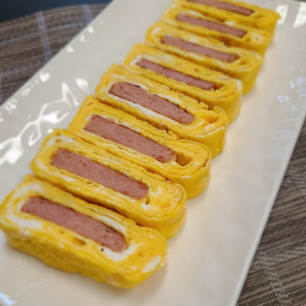  맛이 없을 수 없는 반찬 스팸계란말이 만들기