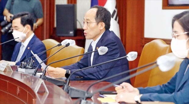  "이대로는 감당 못해" 초비상..문재인 정부 사업에 칼 빼든다