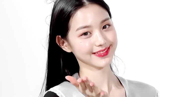  장원영 손뽀뽀