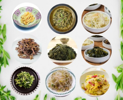 다양한 산나물 요리가 한상에 차려진 이미지