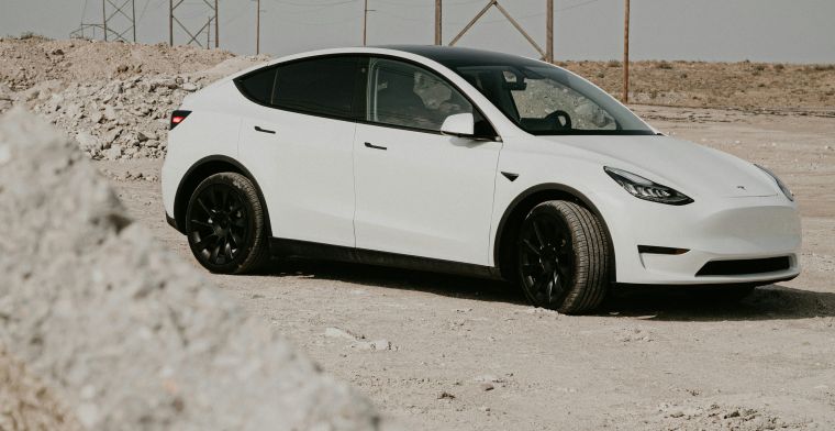 2024 테슬라 모델 Y&#44; 최고 안전 선정: IIHS 크래시 테스트에서 우수한 평가 획득