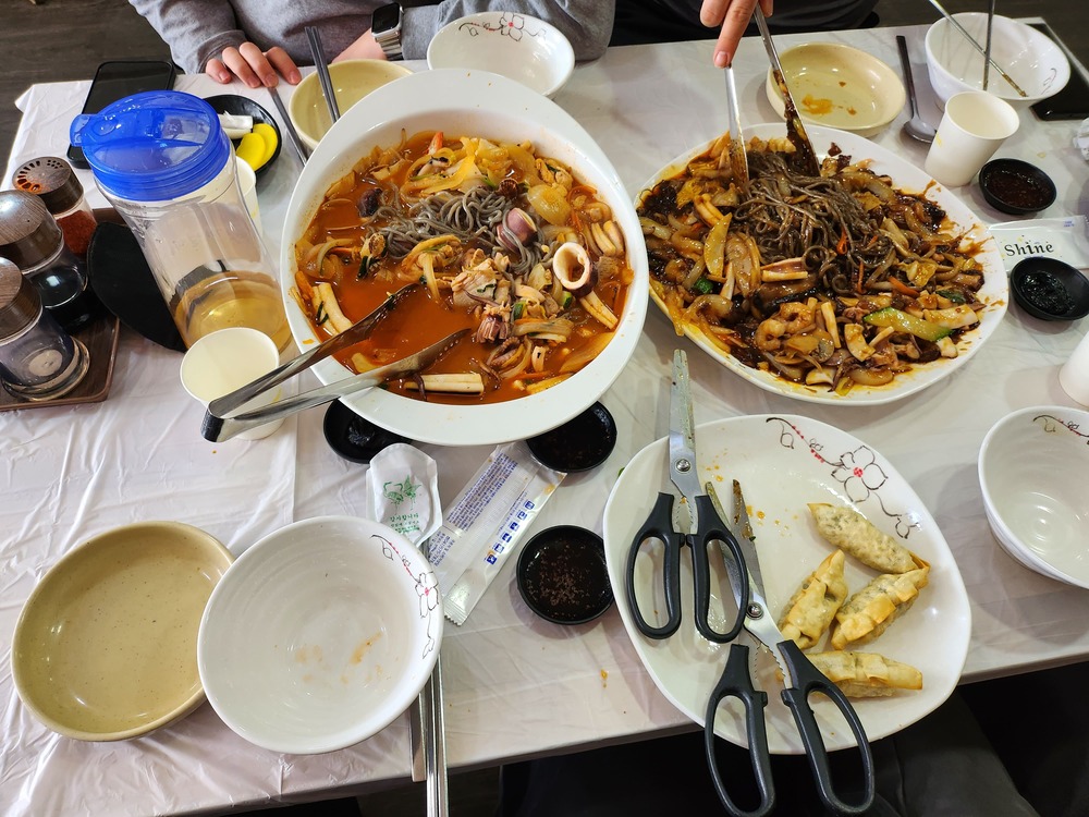 만리장성 육해공짬뽕+쟁반짜장+군만두