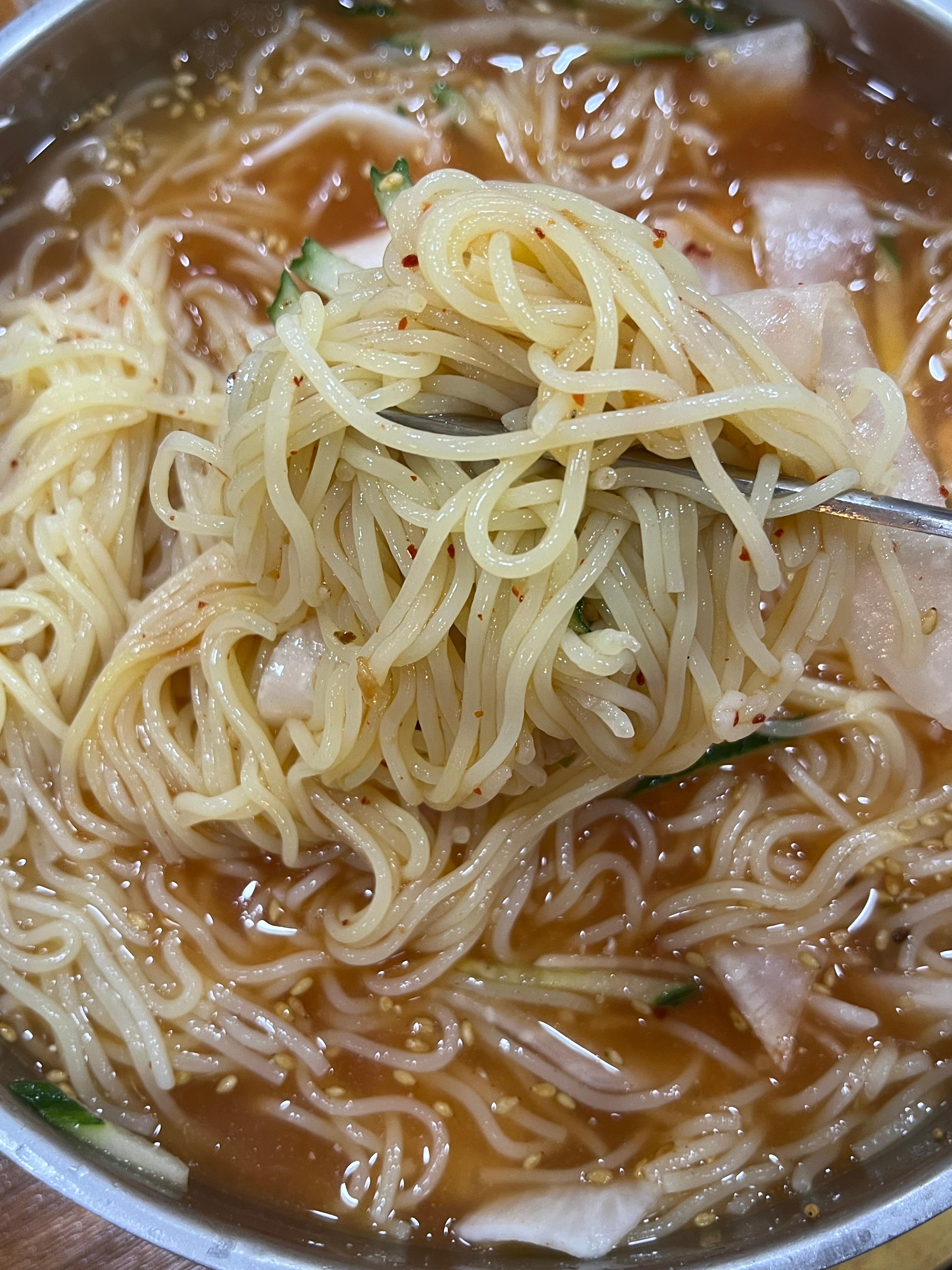 황금밀면 사진 4