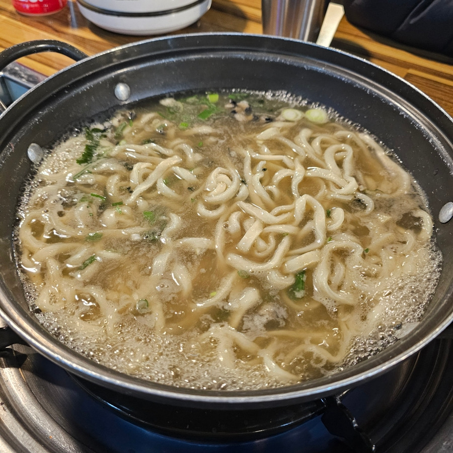 제주보말칼국수 이미지
