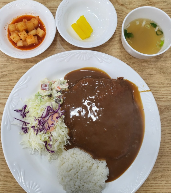 아줌마돈까스