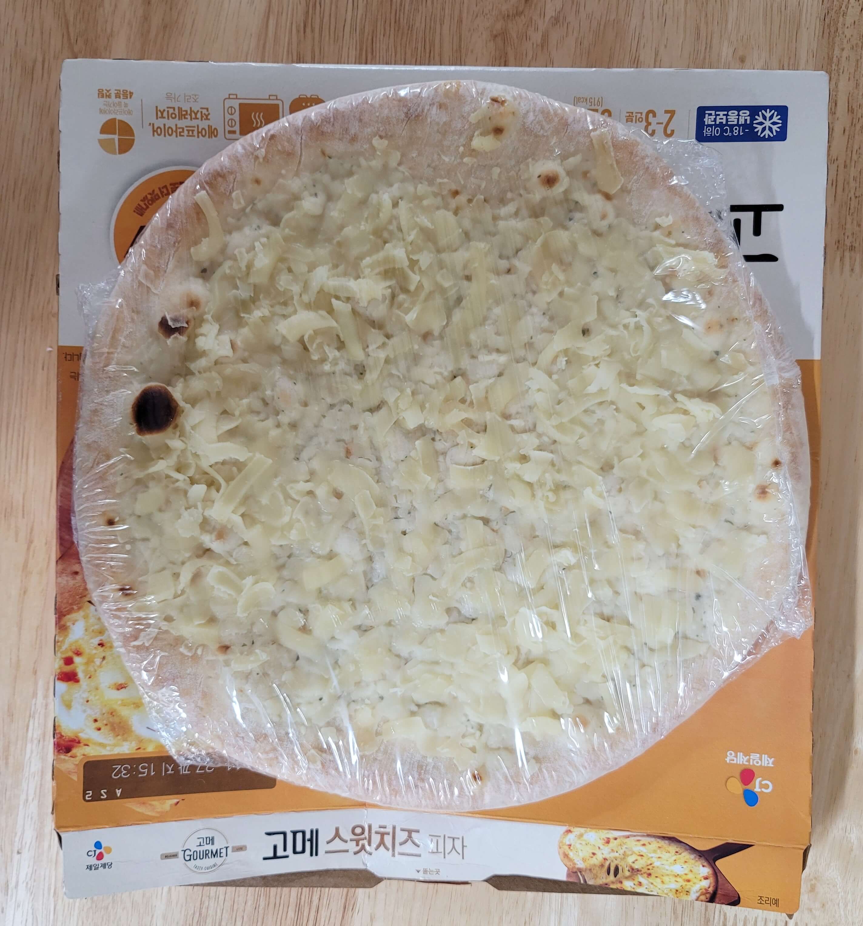 미식가 달콤한 치즈 피자 전면 보기