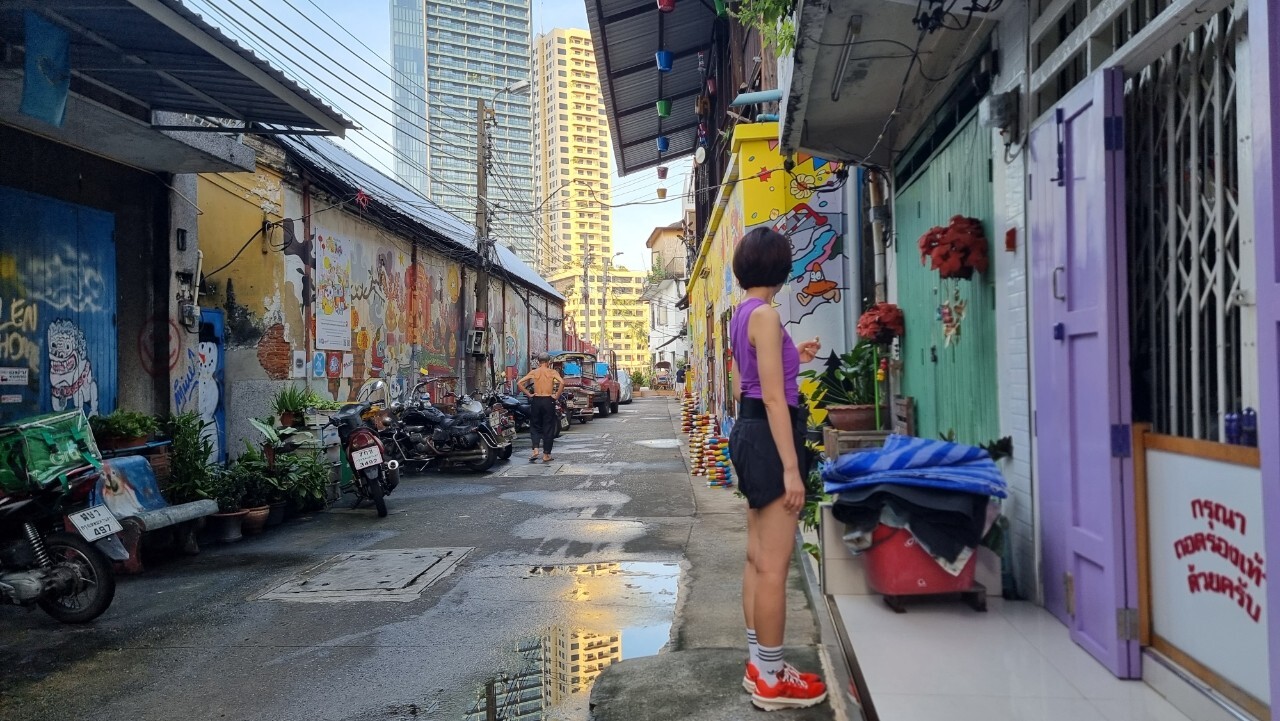 방콕 딸랏너이 벽화거리