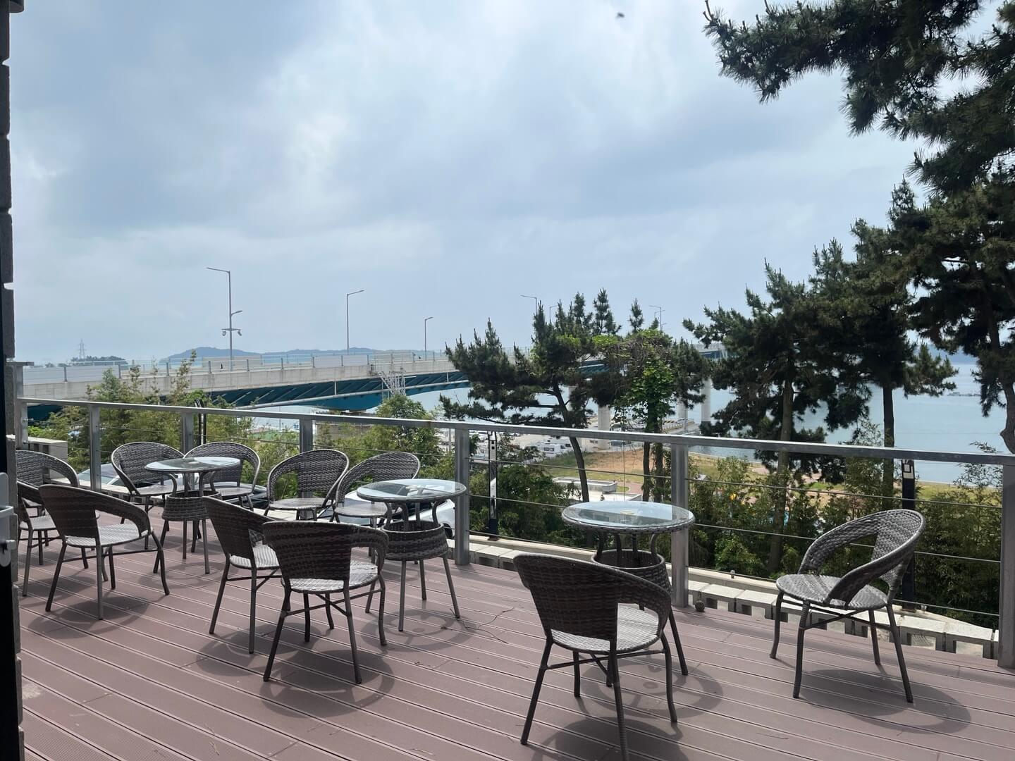 CAFE858 야외 테라스