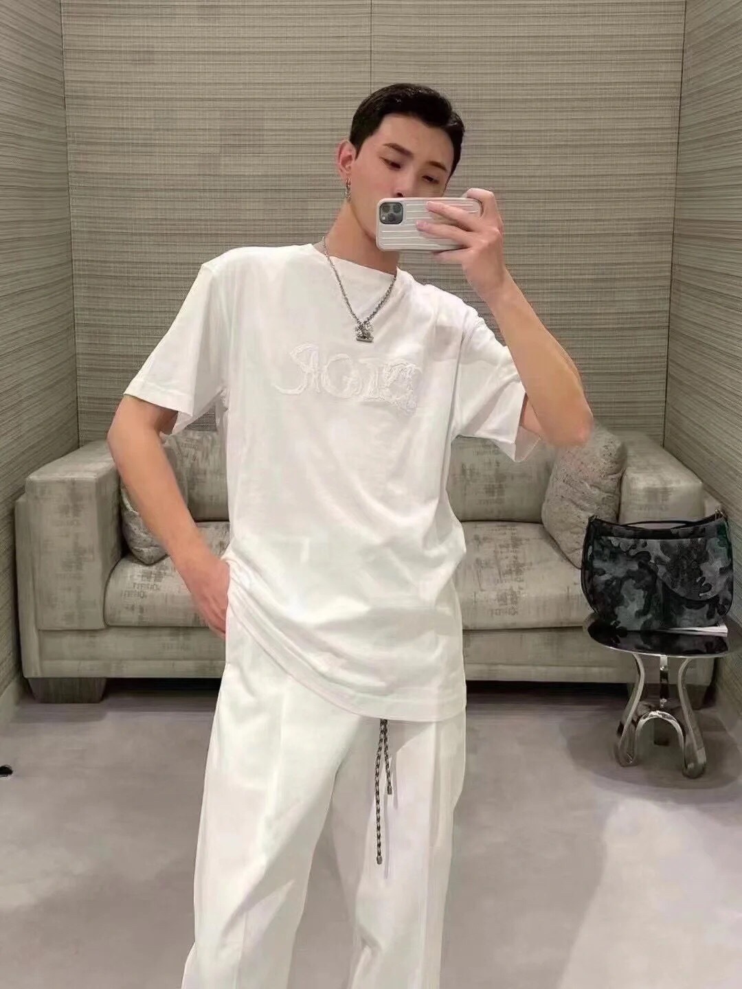  [DIOR] 디올 피터 도이그 반팔 티셔츠 143J685C0677 (2 COLOR)