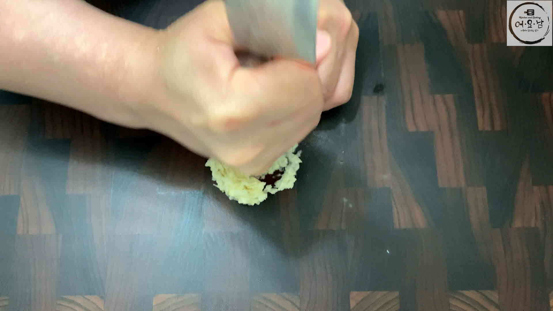 감자조림_재료준비_마늘다지기