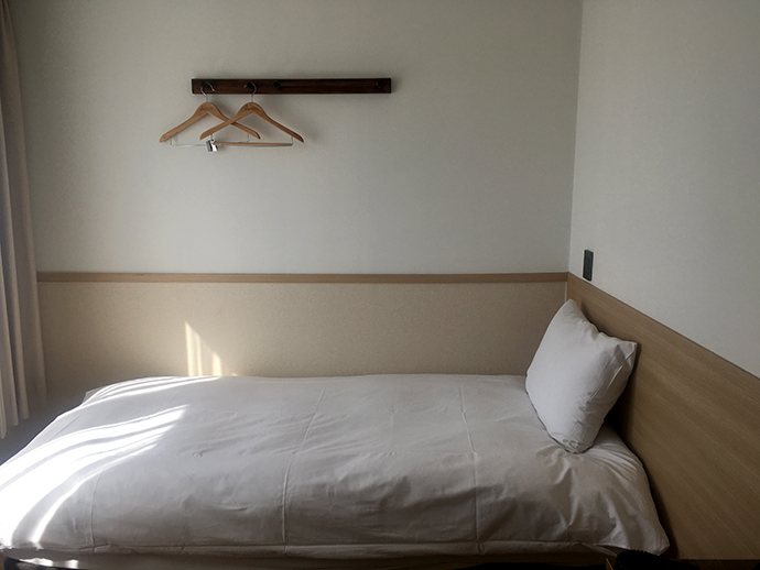 호텔-케니-서귀포-침대