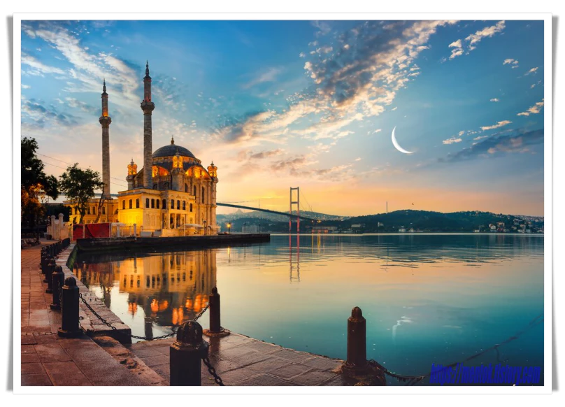 이스탄불의 오르타쾨이 모스크와 보스포러스 대교