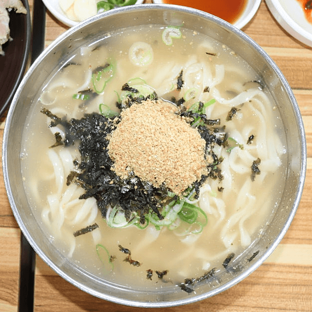 생생정보 알짜정보통 서울 강북구 칼국수 보쌈 맛집 솔샘칼국수보쌈 생생정보 2297회