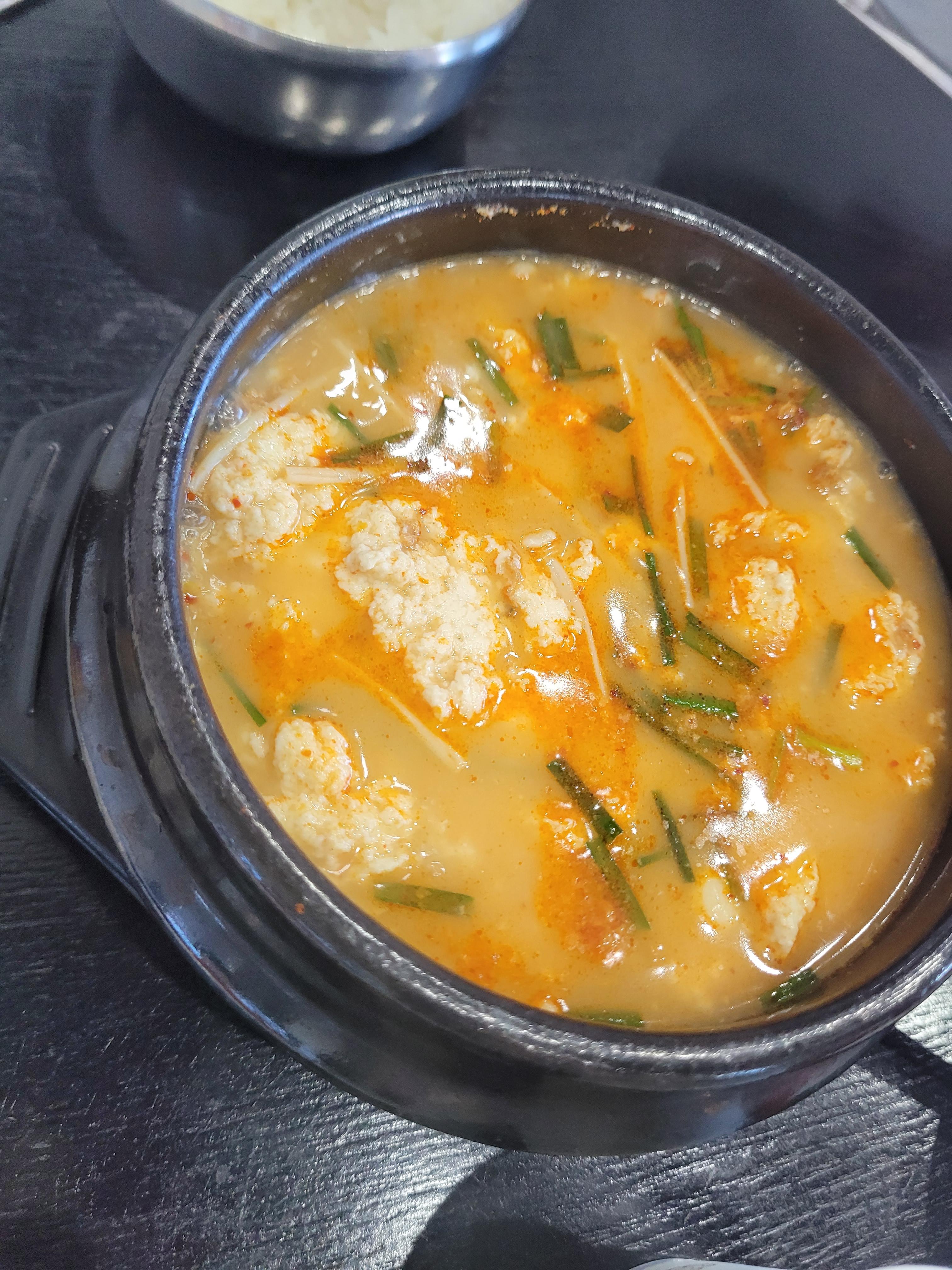 Gaebongbakdubu (개봉박두부) 3