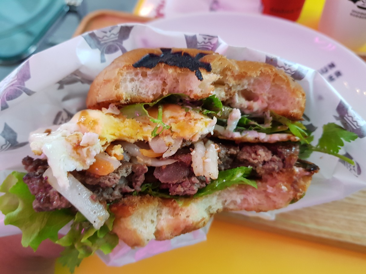 호치민 빈탄군 수제 버거 맛집 쇼군 버거(SHOGUN BURGER) - 반미 버거(Banh Mi Burger)