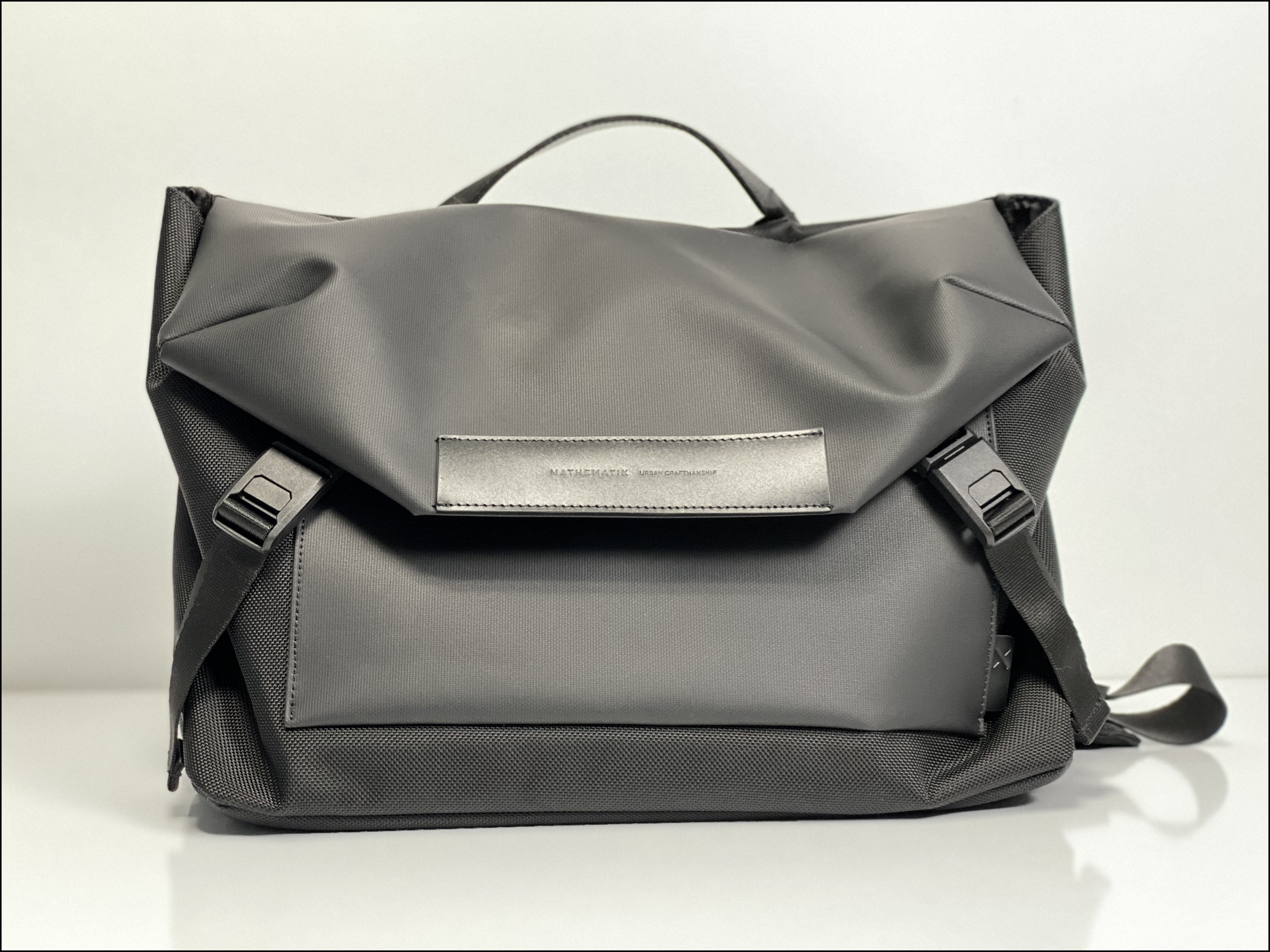  무신사에서 구매한 마테마틱의 호크 C1 메신저백' (Hawk C1 Messenger Bag) 솔직 후기!