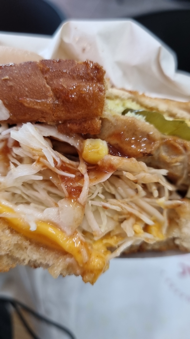  이삭토스트 검단아라점 꼭 브라운 브레드 빵으로 드세요 맛있네..
